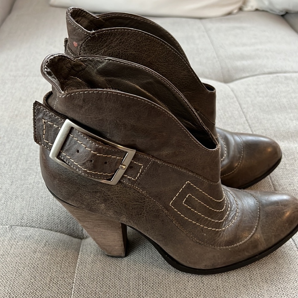 Leather booties - Picture 2 of 3